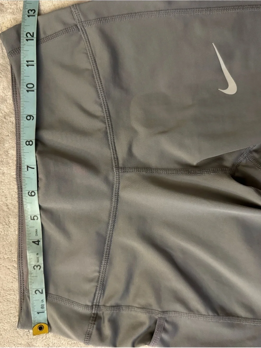 Nike Dri-FIT Women’s Gray High Rise Running Leggings XS 26” Inseam Pockets